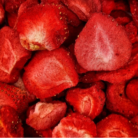 Chips de fraises lyophilisées